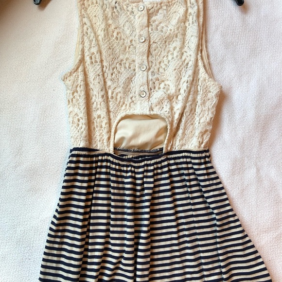 Adorable Sundress - Picture 3 of 3